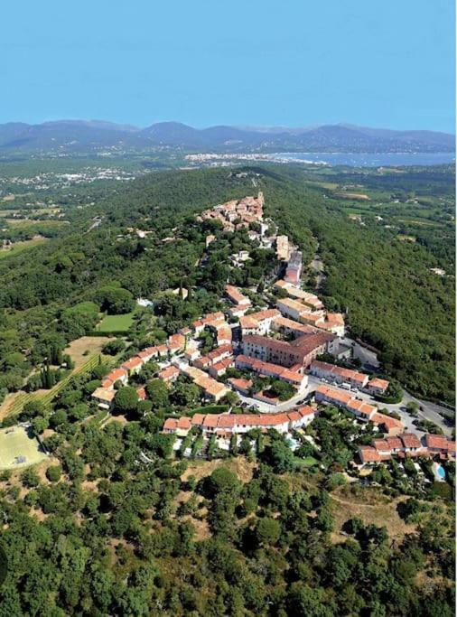 Proche St Tropez Refait A Neuf Bord De Plage Et Piscine Cogolin Exterior photo